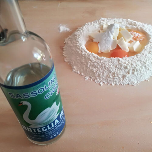 Sassolino-Cigno-Roteglia-1848-torta liquore per pasticceria