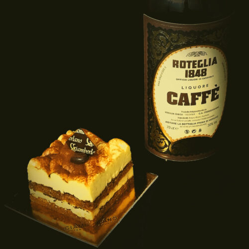 Tiramisù-Giamberlano-e-liquore-caffè-Roteglia-1848